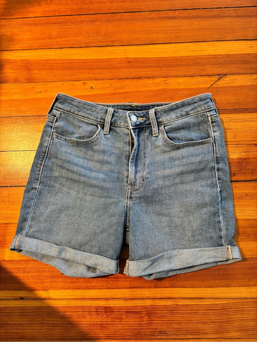 Old Navy Wow Denim Roll-Cuff Shorts